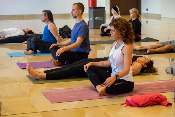 Talleres-Yoga,-Tai-Chi-y-Mindfulness-Sección-Programa